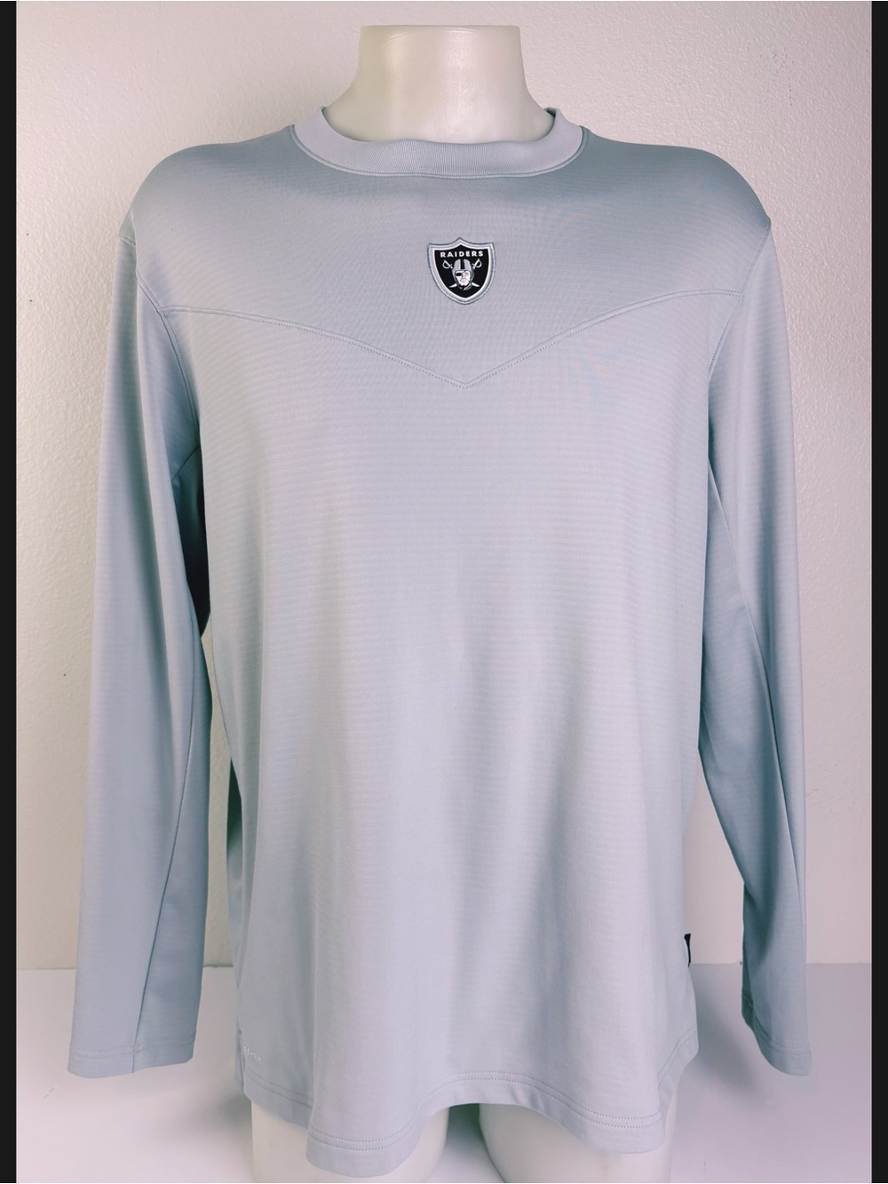 Nike Las Vegas Raiders On Field Dri-FIT Long Sleeve Shirt Men's XL Silver NFL